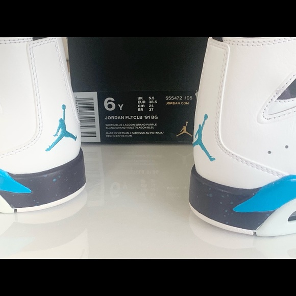 Jordan Sneakers - Picture 11 of 11